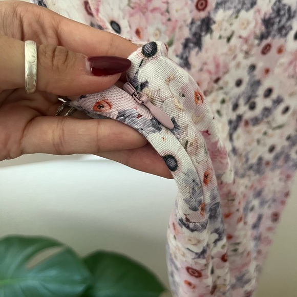 Aritzia Sunday Best floral mini dress - Picture 5 of 6